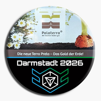 Terra Preta Infotafel auf der Mathildenhöhe - The secret of the fertile soil of the Maya in Central America, Terra Preta, was deciphered by researchers from Darmstadt, among others, and is now available for purchase as Darmstadt biochar soil.